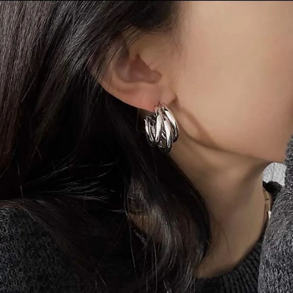 🔅🆕🔅✨ Elegant Classy Minimalist Triple Hoop SILVER Earrings✨